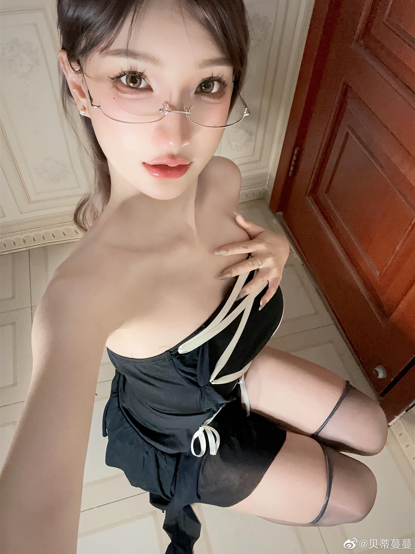 抖音 贝蒂蔓蔓 10套 微密圈写真图集视频下载 偶像派2056插图1 抖音 贝蒂蔓蔓 10套 微密圈写真图集视频下载 偶像派2056插图1