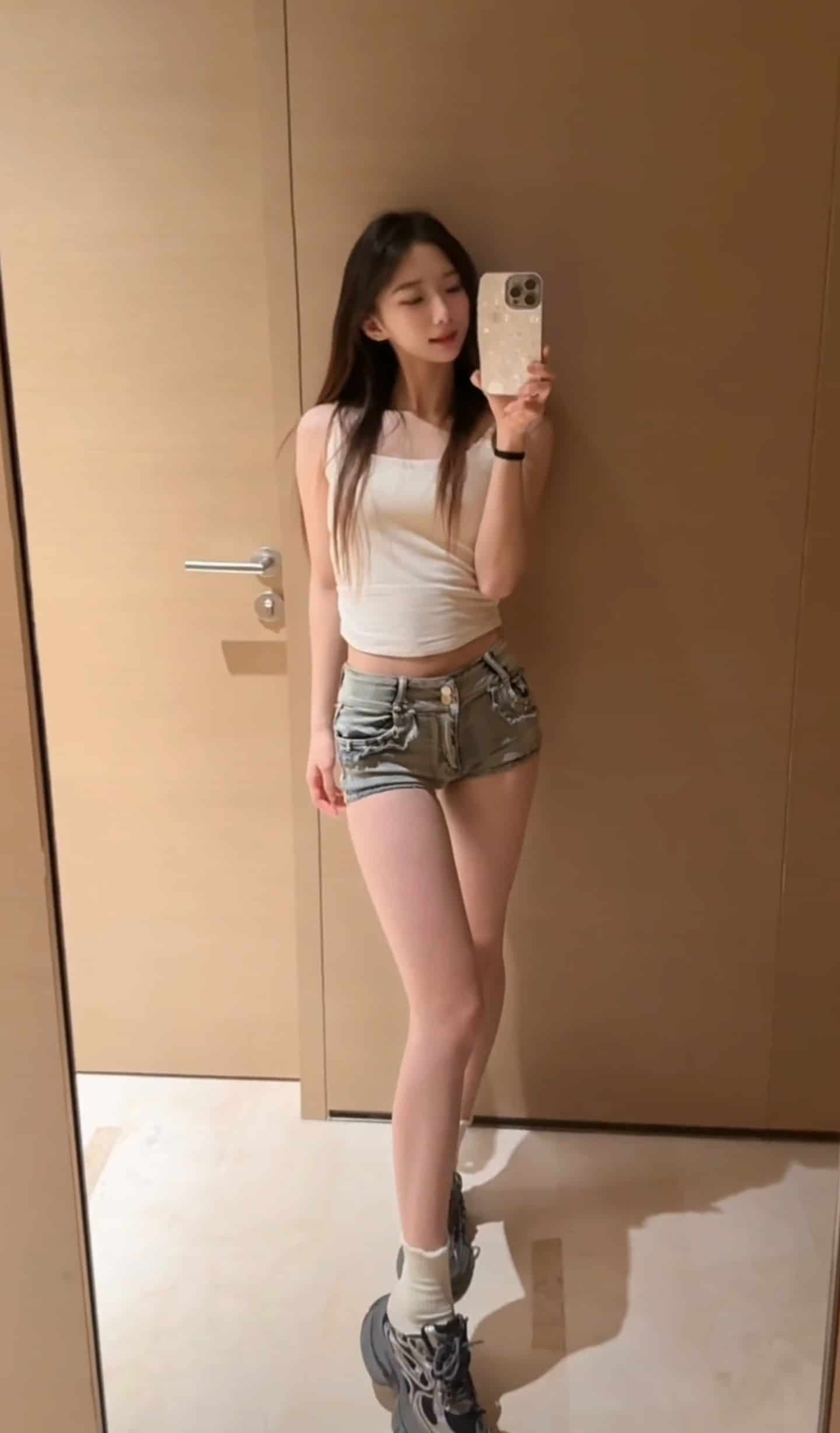 抖音 六六酱 3套 微密圈写真图集视频下载 偶像派2119插图1 抖音 六六酱 3套 微密圈写真图集视频下载 偶像派2119插图1